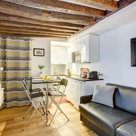 Apartment Chic Marais Retreat Steps To Cafes & Notre Dame *