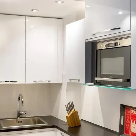 Apartment Chic Marais Retreat Steps To Cafes & Notre Dame *