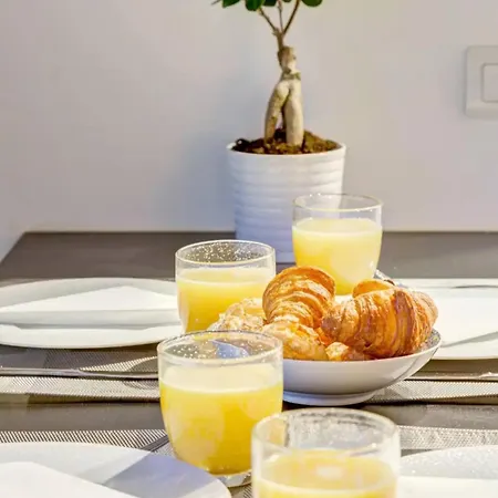 Apartment Chic Marais Retreat Steps To Cafes & Notre Dame Paris