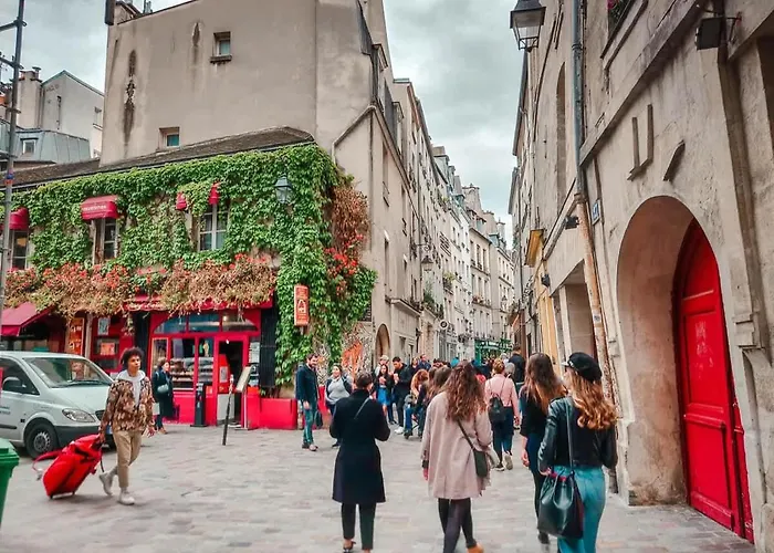 Apartment Chic Marais Retreat Steps To Cafes & Notre Dame Paris